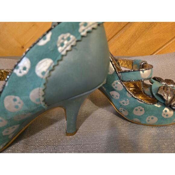 Irregular Choice Heart Skull Heels Sz 7.5 Teal Silver Suede Snap Buttom - Picture 10 of 10